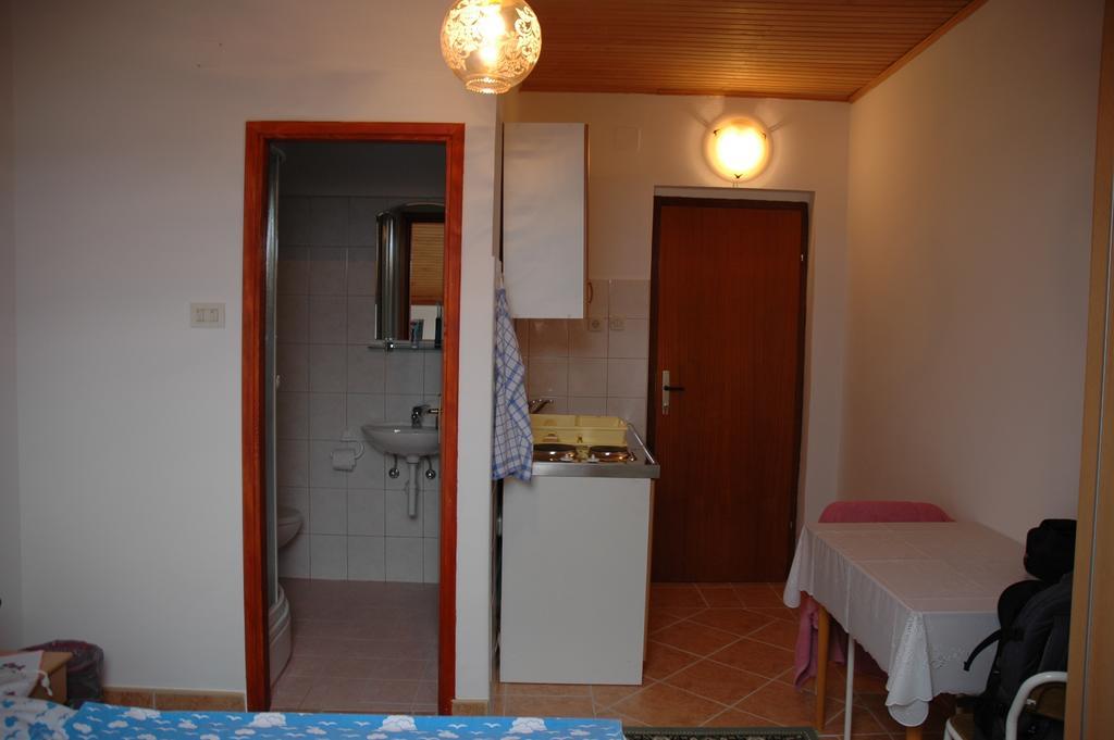 Apartment Latinovic Βόντιτσε Δωμάτιο φωτογραφία